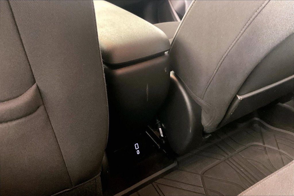 Used 2023 Chevrolet TrailBlazer LT w/ Convenience Package FWD image 9