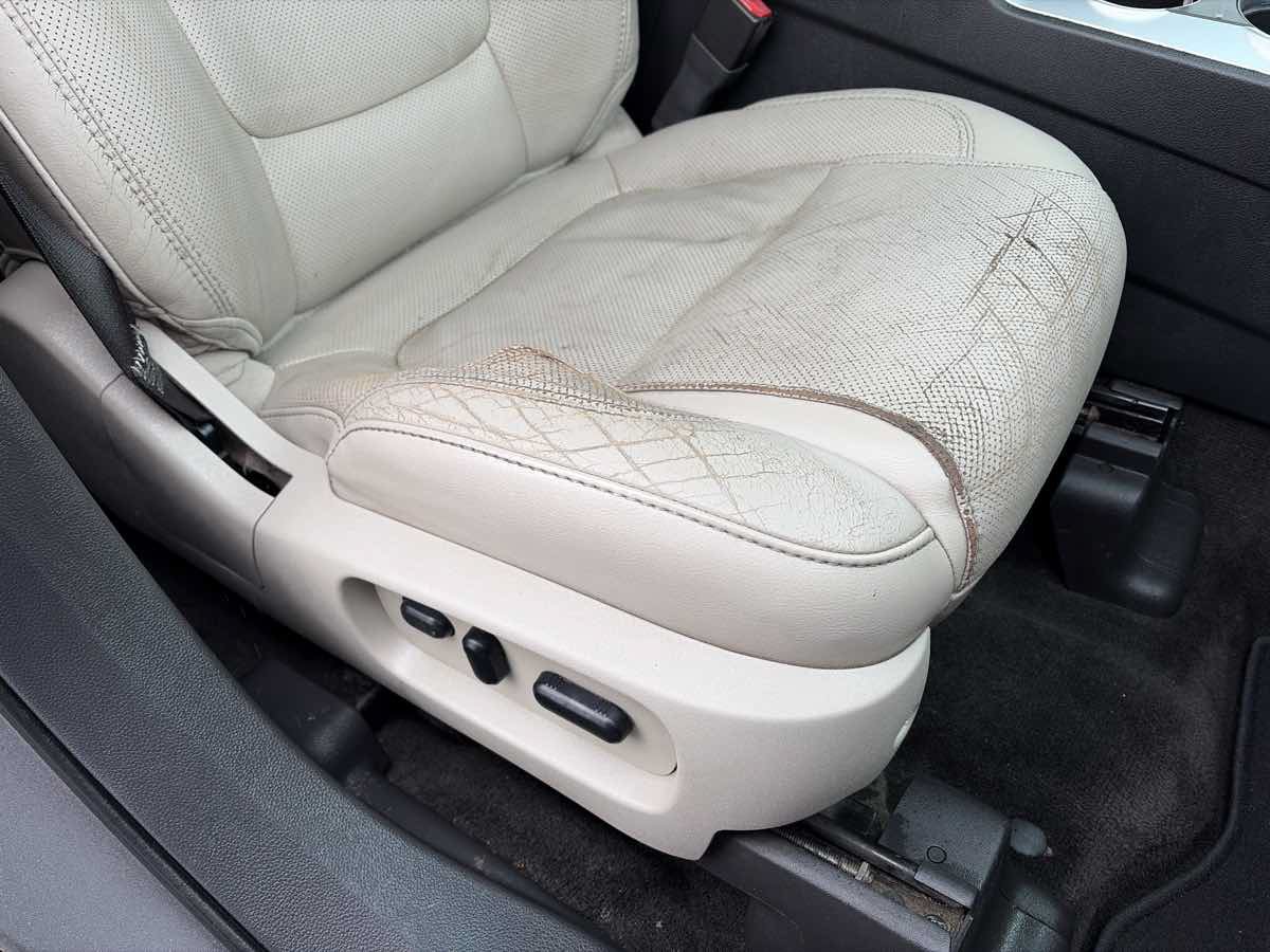 Used 2012 Ford Explorer Limited FWD image 31