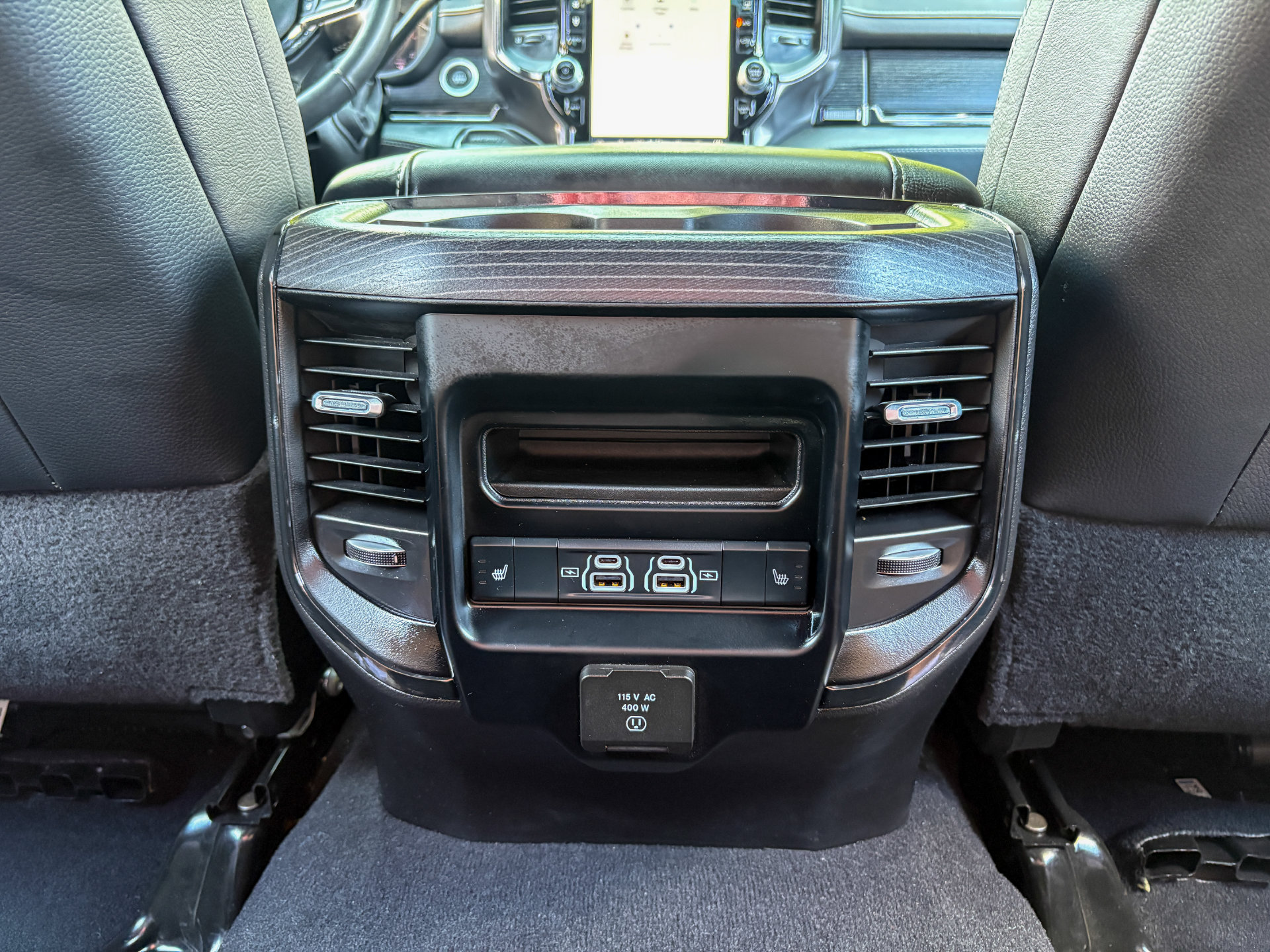 Used 2024 RAM 2500 Limited AWD/4WD image 29