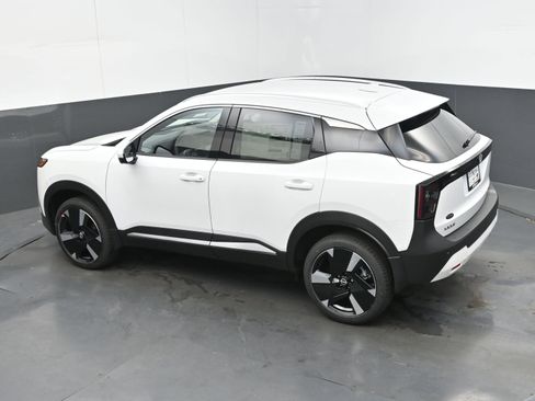 New 2025 Nissan Kicks SR image 34
