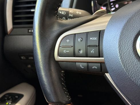 Used 2020 Lexus RX 350L Premium w/ Premium Package AWD/4WD image 28