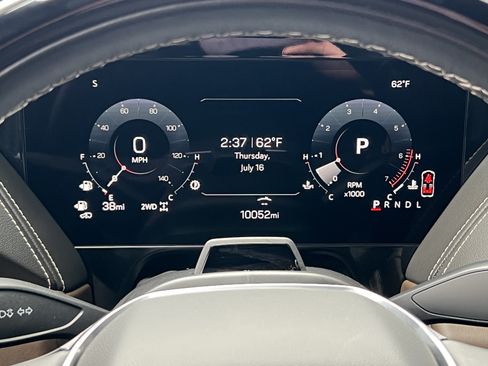 Used 2025 GMC Yukon Denali Ultimate AWD/4WD image 31