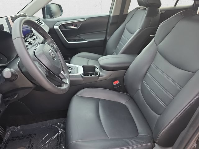 Used 2023 Toyota RAV4 XLE Premium AWD/4WD image 15