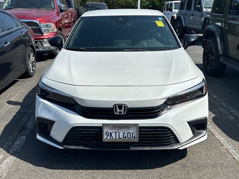 Used 2024 Honda Civic Sport image 2