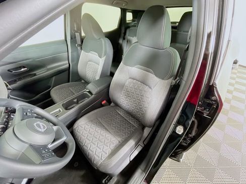 Used 2025 Nissan Kicks SV FWD image 13