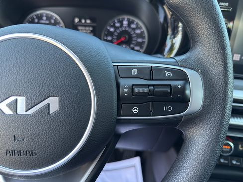 Used 2023 Kia K5 LXS image 22