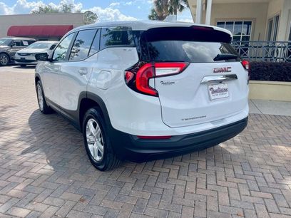 Used 2024 GMC Terrain SLE