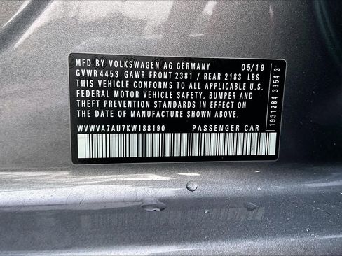 Used 2019 Volkswagen Golf R 4-Door image 31