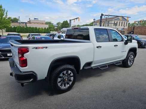Used 2025 Chevrolet Silverado 2500 Custom w/ Custom Value Package AWD/4WD image 11