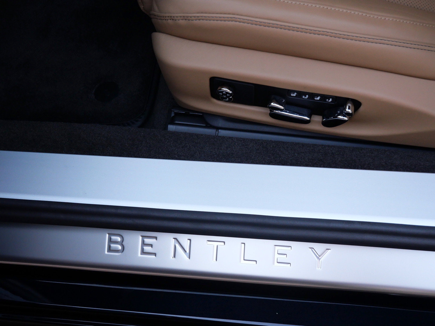 New 2026 Bentley Continental GT AWD/4WD image 14