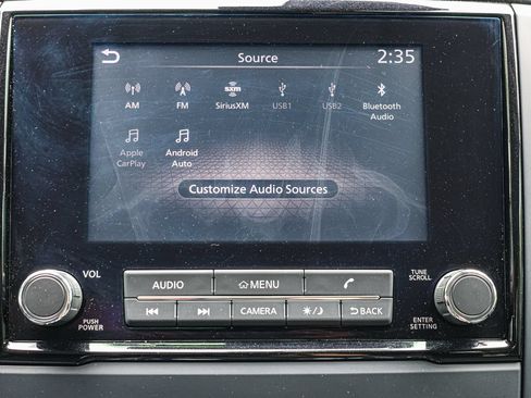 Used 2024 Nissan Titan SV w/ SV Convenience Package RWD image 27