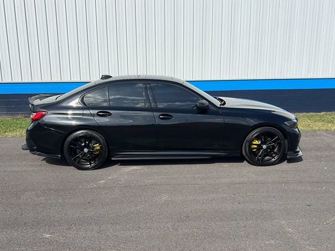 Used 2021 BMW 330i xDrive Sedan w/ M Sport Package AWD/4WD image 4