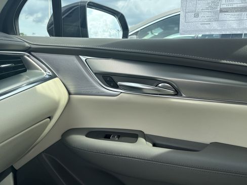 Used 2022 Cadillac XT5 Premium Luxury image 22