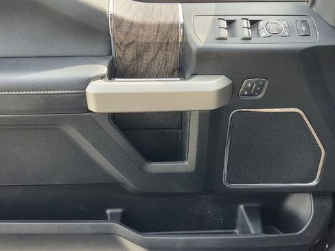 Used 2019 Ford F250 Lariat w/ Lariat Ultimate Package image 26