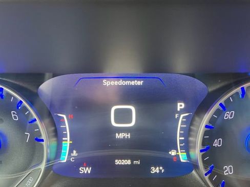 Used 2023 Chrysler Pacifica Touring-L image 5