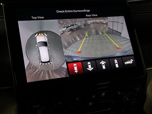 Certified 2024 Jeep Grand Cherokee Limited w/ Luxury Tech Group II image 18