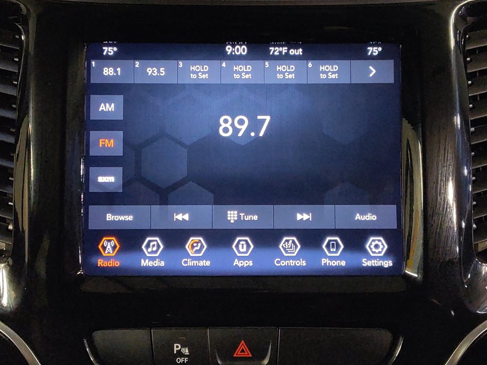 Used 2020 Jeep Cherokee Limited FWD image 25