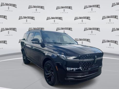 New 2026 Lincoln Navigator Reserve w/ Jet Appearance Package AWD/4WD image 7