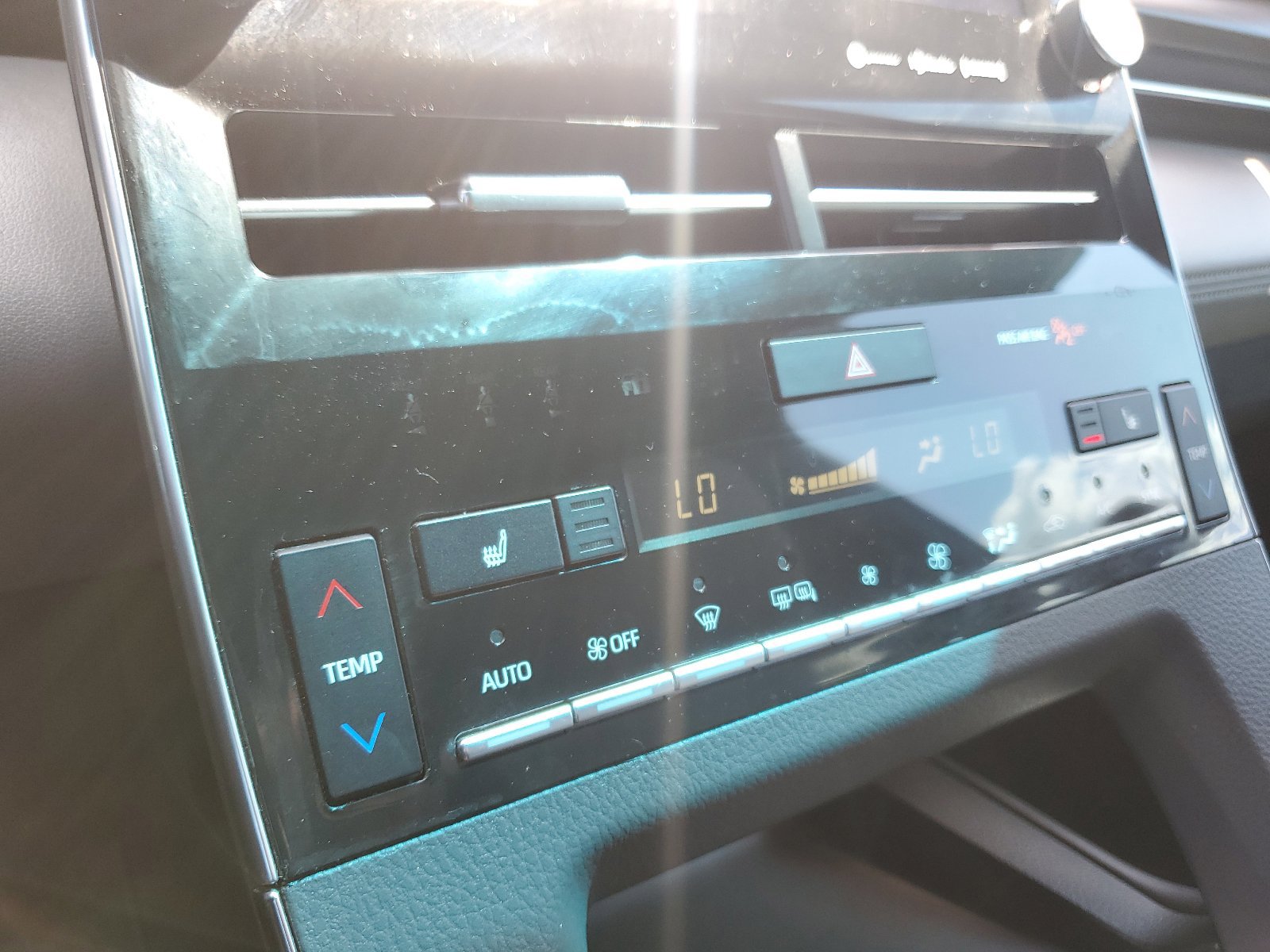 Used 2021 Toyota Avalon XLE FWD image 27