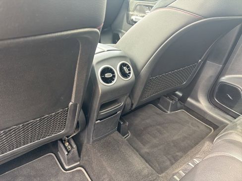 Used 2021 Mercedes-Benz GLB 250 4MATIC w/ AMG Line image 36