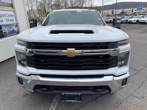 Used 2025 Chevrolet Silverado 2500 LT w/ Convenience Package AWD/4WD image 7