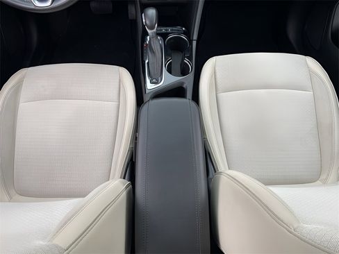 Used 2021 Buick Encore GX Select image 16