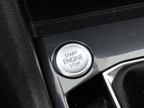 Used 2024 Volkswagen Tiguan SE R-Line image 26