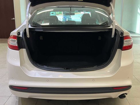 Used 2014 Ford Fusion SE w/ Equipment Group 202A image 29