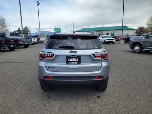 Used 2022 Jeep Compass Latitude AWD/4WD image 4