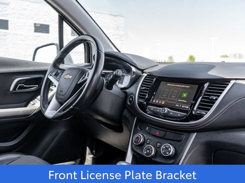 Used 2019 Chevrolet Trax LT w/ LT Convenience Package FWD image 11