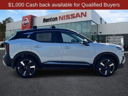 New 2026 Nissan Kicks SR image 3