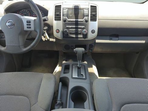 Certified 2017 Nissan Frontier SV RWD image 21