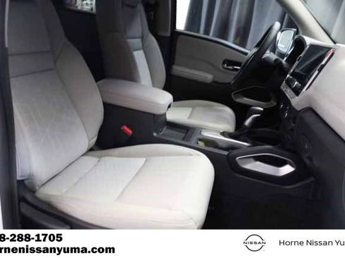 New 2025 Nissan Frontier SV w/ SV Convenience Package image 6