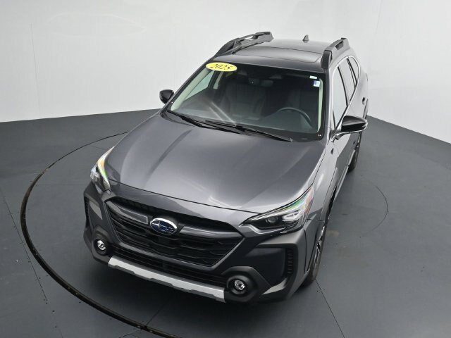Used 2025 Subaru Outback Limited AWD/4WD image 32