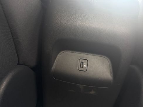 Used 2024 Nissan Sentra SV image 24