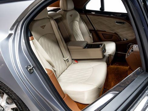Used 2017 Bentley Mulsanne Speed image 30