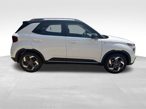 New 2026 Hyundai Venue SEL FWD image 8