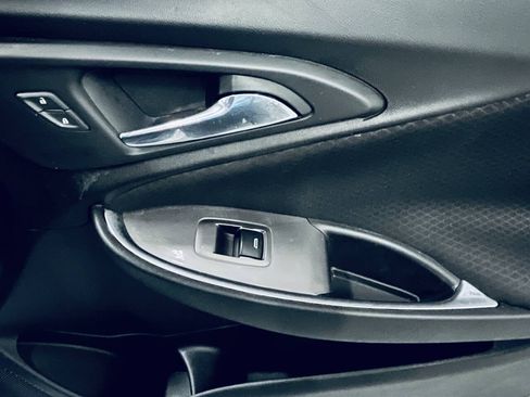 Used 2020 Chevrolet Malibu LT FWD image 31