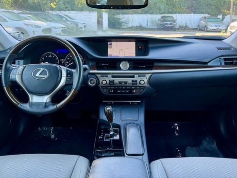 Used 2014 Lexus ES 350 w/ Premium Package image 6