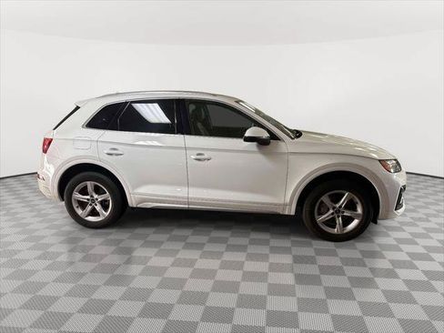 Used 2023 Audi Q5 2.0T Premium Plus w/ Convenience Package AWD/4WD image 2
