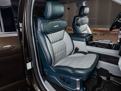 Used 2024 Ford F450 Limited image 30