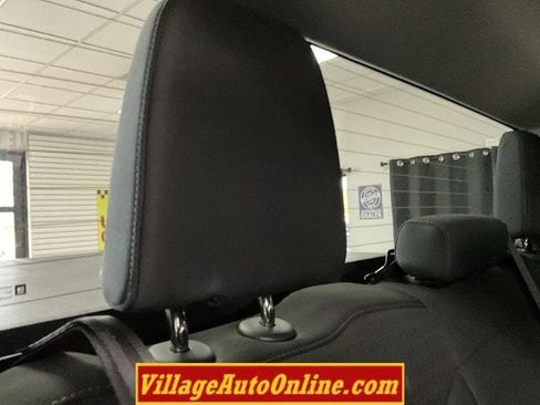 Used 2024 Chevrolet Silverado 2500 Custom w/ Custom Convenience Package AWD/4WD image 40