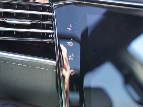 New 2026 Jeep Grand Wagoneer Limited AWD/4WD image 16