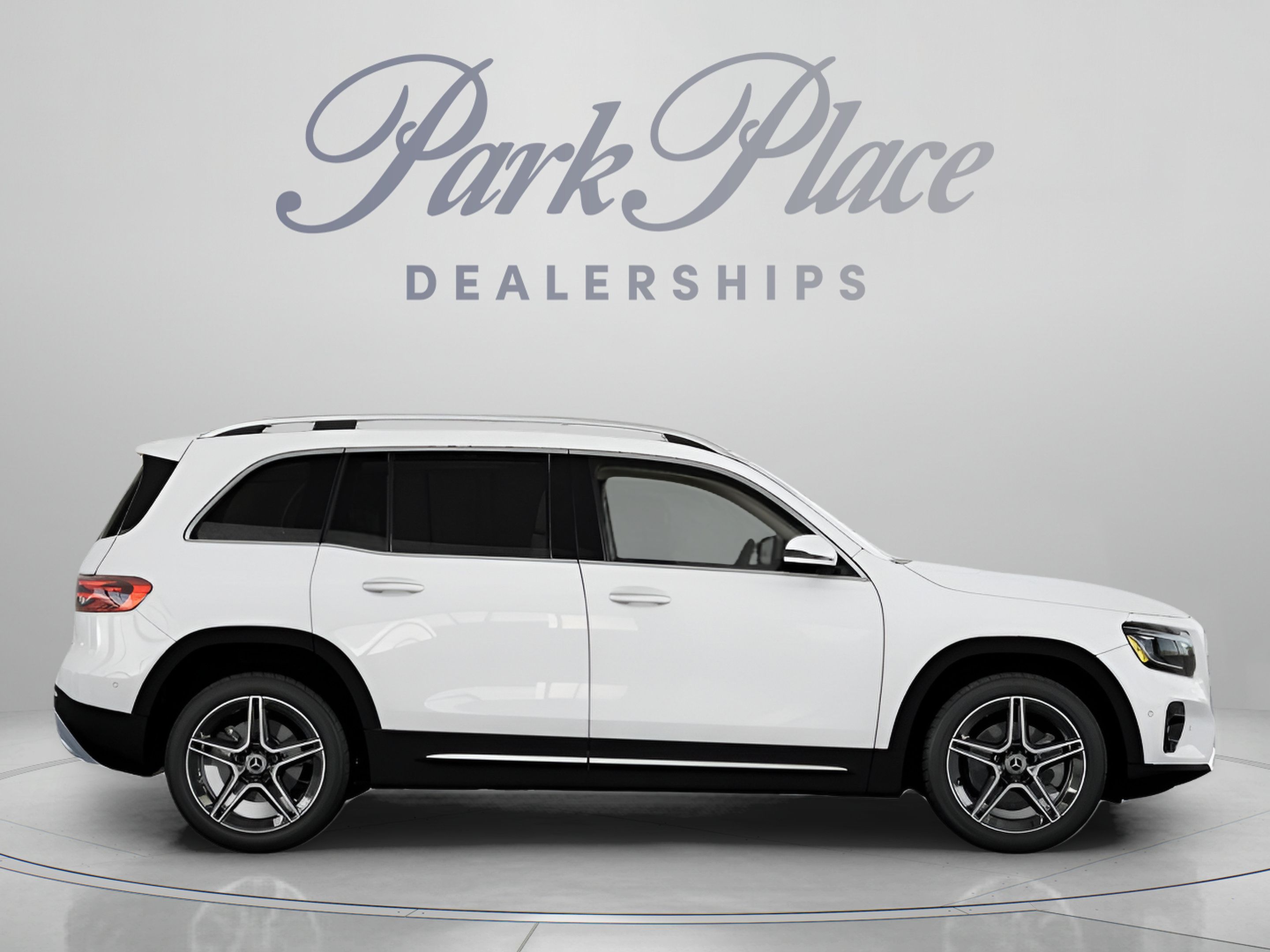 Used 2026 Mercedes-Benz GLB 250 4MATIC image 24