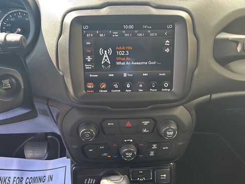 Used 2021 Jeep Renegade Latitude AWD/4WD image 14