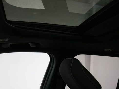 New 2026 Jeep Grand Cherokee Laredo image 25