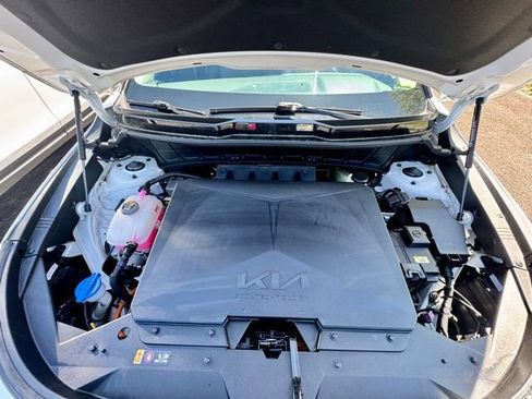 Used 2023 Kia Niro Wind w/ Wind Preserve Package FWD image 11
