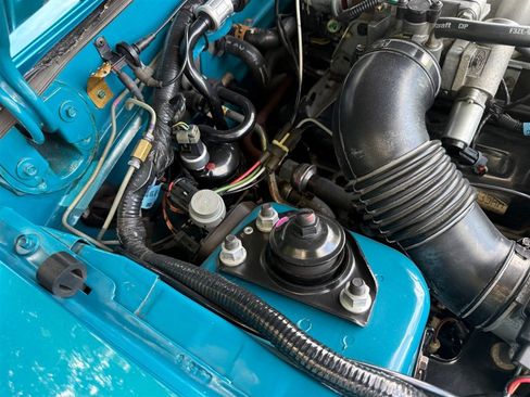 Used 1993 Ford Mustang Cobra RWD image 93