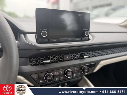 Used 2023 Honda Accord EX image 22