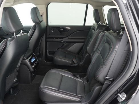 Used 2024 Lincoln Aviator Reserve w/ Equipment Group 201A image 20